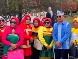 ASR-Hugua Hadiri Pelantikan Sultan Buton Ke-XLI di Baubau