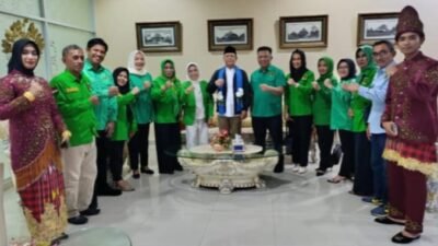 Plt Ketua Umum PPP Tiba di Kendari, Kemenangan ASR-HUGUA Semakin Menguat