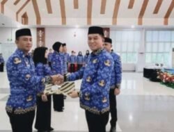 Bupati Irham Kalenggo Serahkan SK dan Tekankan Komitmen Serta Integritas