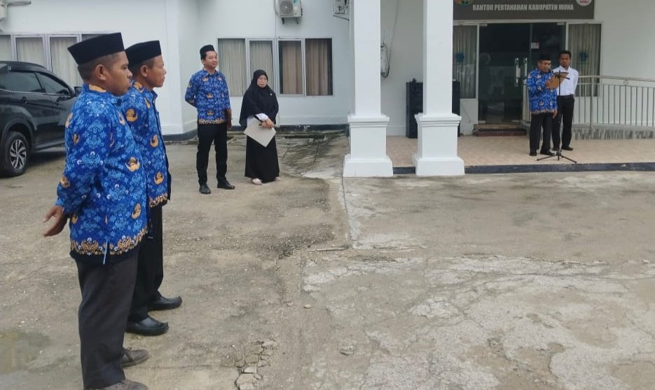 Momen Harkitnas, Kepala Kantor BPN Muna Ingatkan Pegawai Respon Cepat Aduan Masyarakat