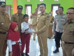 Di Konsel Pelajar SD dan SMP Dapat Seragam Dari Pemda
