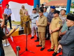 Bupati Konsel Serahkan Sertifikat Lahan UPPKB Moramo dan Deklarasikan Komitmen Keselamatan Angkutan Barang