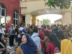 Masyarakat Bangun Jaya Geruduk Polda Sultra, Minta Kades Dibebaskan