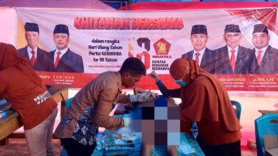 HUT Gerindra Ke-18, La Isra Anggota DPRD Sultra Fraksi Gerindra Gelar Sunatan Massal di Kabupaten Muna