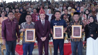 Bupati Konsel Tegaskan Guru Tidak Hanya Mengajar Tetapi Juga Menjadi Figur