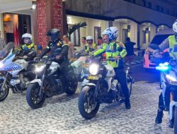 Patroli Malam, Kapolda Sultra Pastikan Pos Operasi Ketupat Anoa 2026 Siap Layani Masyarakat