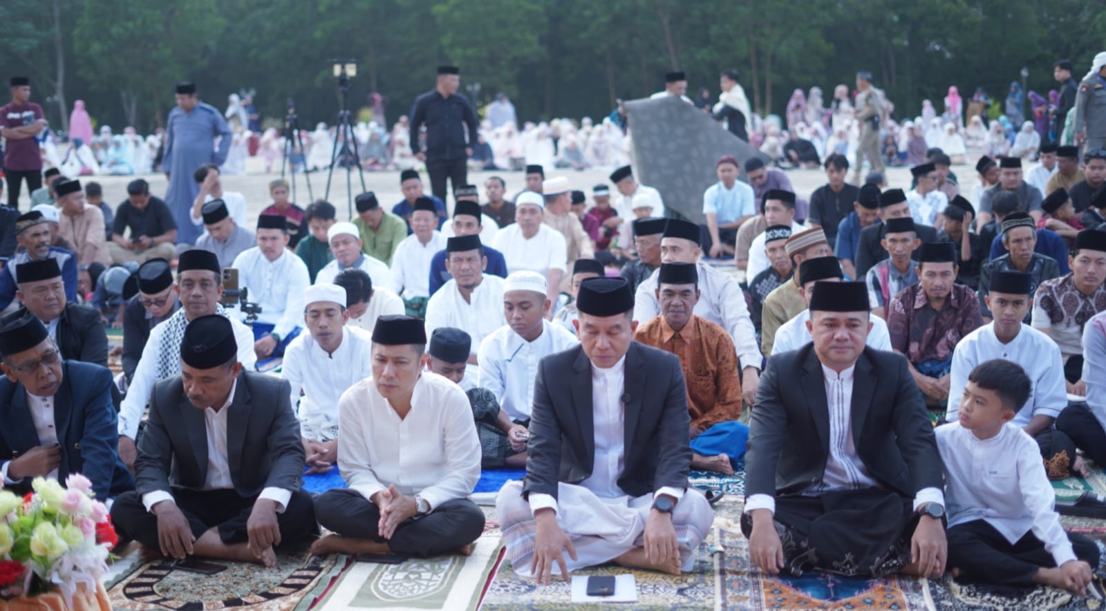 Gelar Salat Idul Fitri 1447 H di Pelataran Kantor Bupati, Ribuan Jamaah Tumpa Ruah 