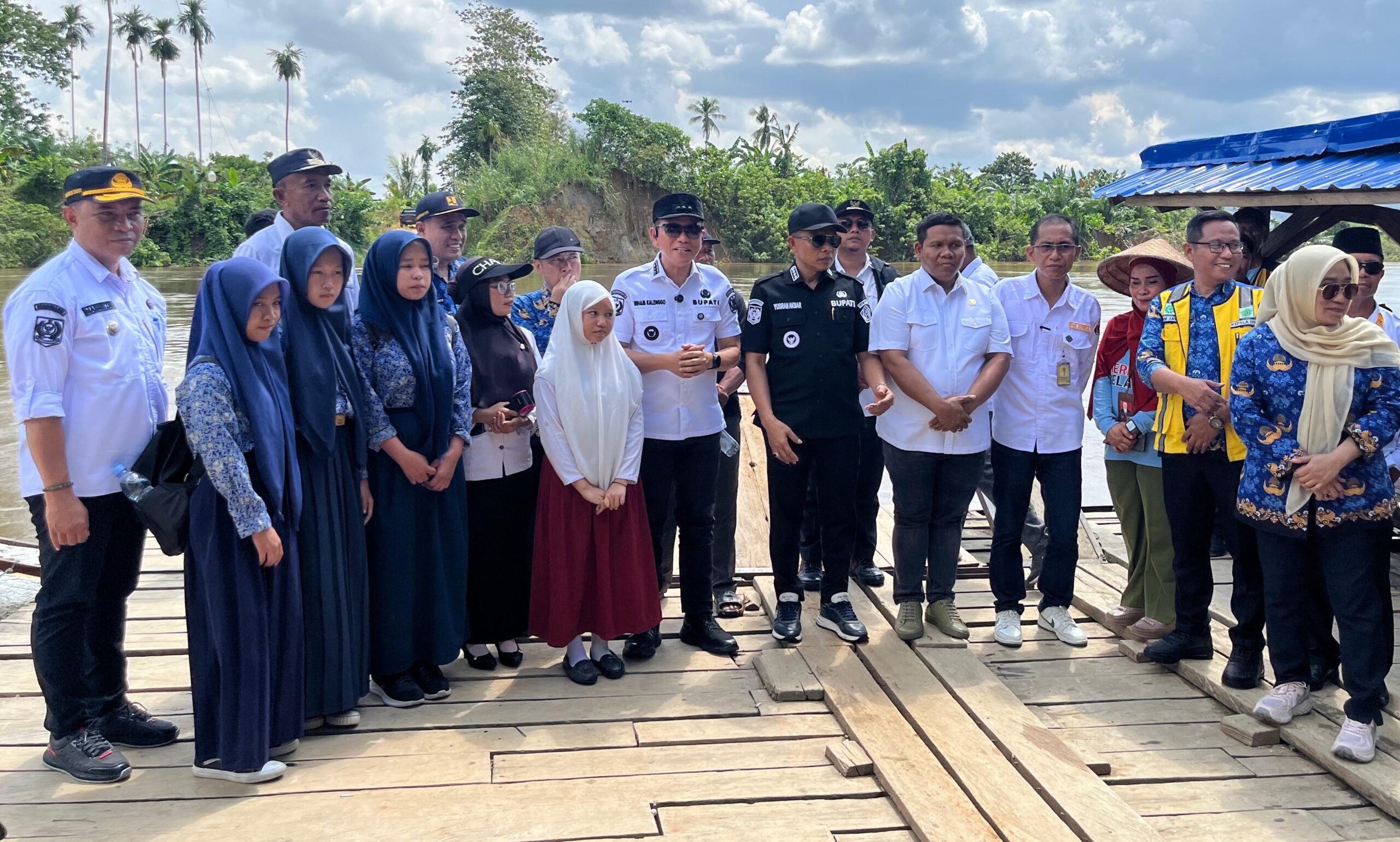 Ditinjau Dua Bupati, Jembatan Penghubung Dua Daerah Segera Dibangun