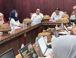 Kepala Kantor BPN Muna Hadiri Rapat Forum Penataan Ruang Terkait Permohonan PKKPR di Muna Timur