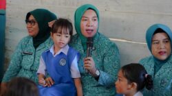 Dobrak Batas Geografis, Nurlita Jaya Pimpin PKK Konsel Gencarkan Literasi Digital di Perpustakaan Pesisir Desa Wawatu