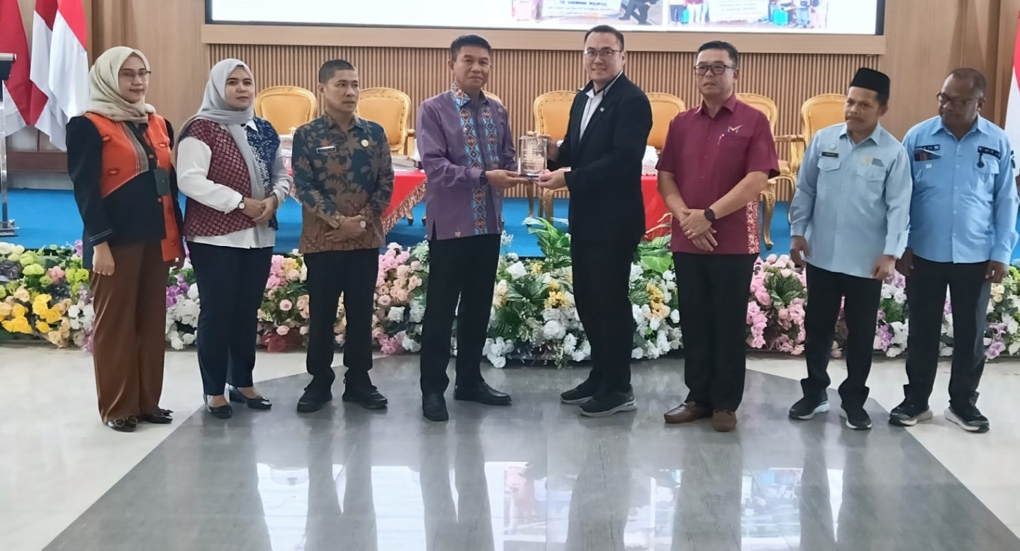 Bupati Buka Sosialisasi Perlindungan PMI, Tegaskan Pentingnya Jalur Prosedural dan Legal