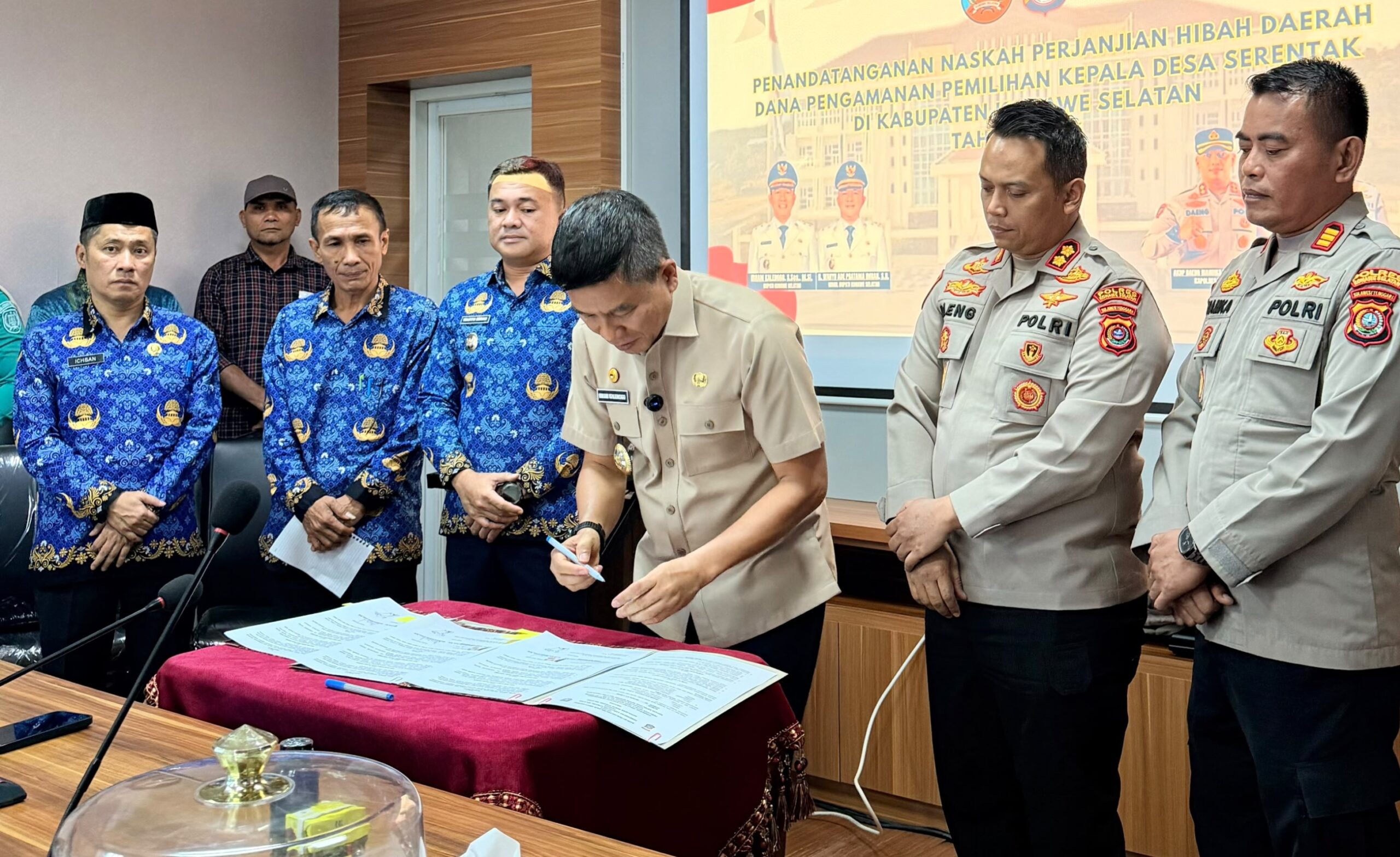 Pilkades Siap Digelar Serentak, Pemda  dan Polres Tandatangan NPHD Pengamanan