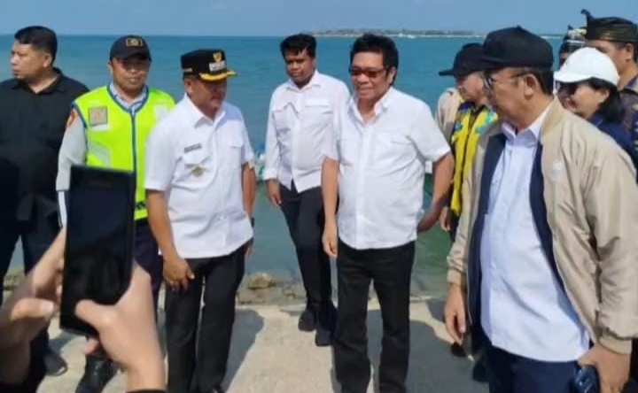 Kunker di Mubar, Ridwan Bae Ajak Sekjen Kementrian Transmigrasi dan BWS IV Kendari